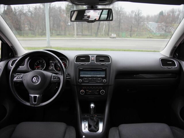 Серый Фольксваген Гольф, объемом двигателя 1.4 л и пробегом 126 тыс. км за 9000 $, фото 11 на Automoto.ua