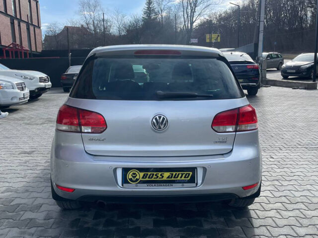 Серый Фольксваген Гольф, объемом двигателя 1.2 л и пробегом 227 тыс. км за 8200 $, фото 4 на Automoto.ua