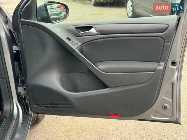 Сірий Фольксваген Гольф, об'ємом двигуна 1.6 л та пробігом 250 тис. км за 8690 $, фото 20 на Automoto.ua