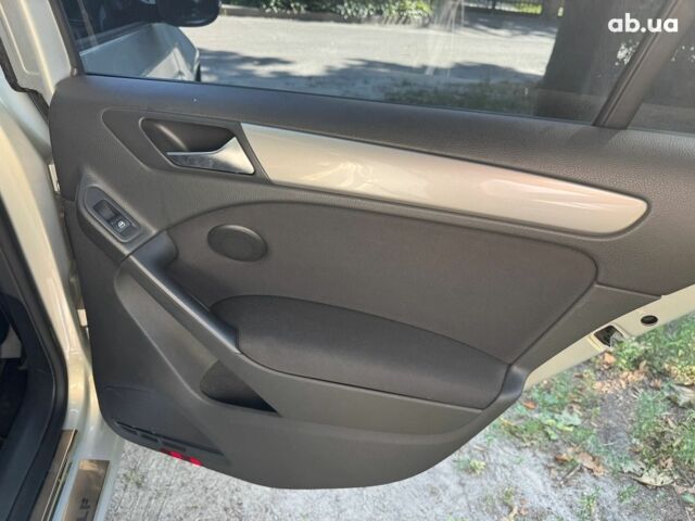 Серый Фольксваген Гольф, объемом двигателя 1.6 л и пробегом 203 тыс. км за 8490 $, фото 16 на Automoto.ua