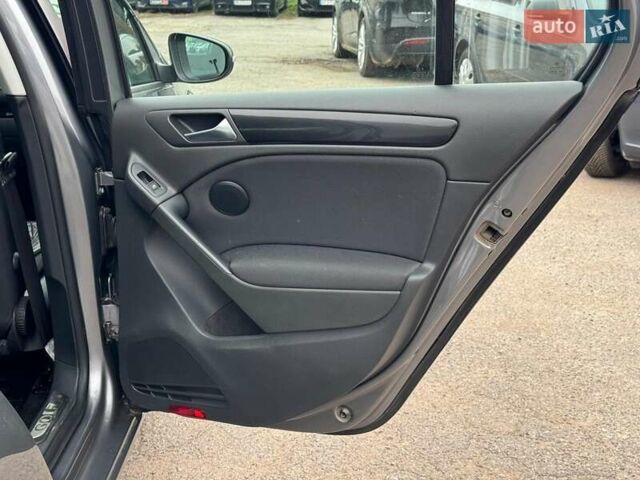 Сірий Фольксваген Гольф, об'ємом двигуна 1.6 л та пробігом 250 тис. км за 8690 $, фото 18 на Automoto.ua
