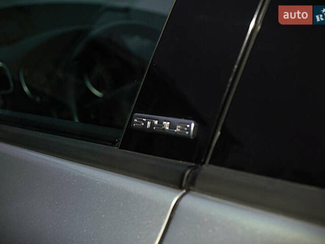 Серый Фольксваген Гольф, объемом двигателя 1.2 л и пробегом 235 тыс. км за 9200 $, фото 9 на Automoto.ua