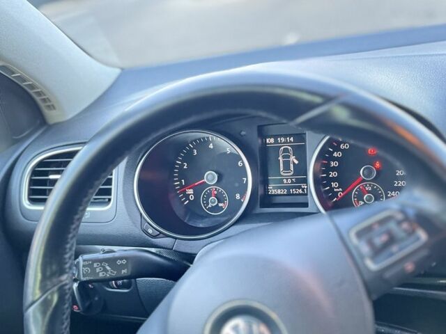 Серый Фольксваген Гольф, объемом двигателя 1.4 л и пробегом 250 тыс. км за 8200 $, фото 6 на Automoto.ua