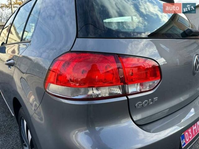 Серый Фольксваген Гольф, объемом двигателя 1.39 л и пробегом 248 тыс. км за 8200 $, фото 15 на Automoto.ua