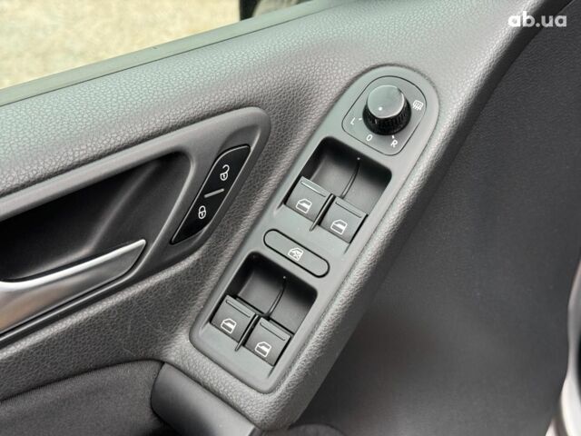 Сірий Фольксваген Гольф, об'ємом двигуна 1.6 л та пробігом 250 тис. км за 8690 $, фото 11 на Automoto.ua