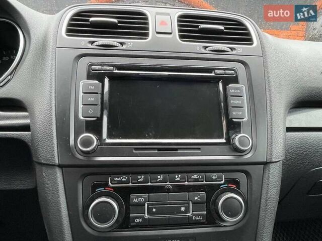 Серый Фольксваген Гольф, объемом двигателя 1.39 л и пробегом 286 тыс. км за 7777 $, фото 15 на Automoto.ua