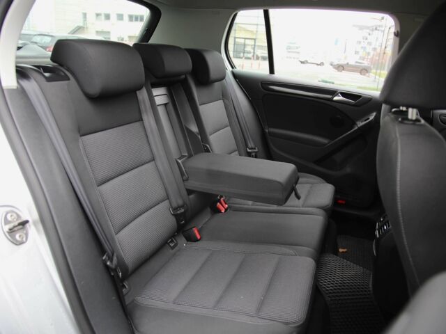 Серый Фольксваген Гольф, объемом двигателя 1.4 л и пробегом 126 тыс. км за 9000 $, фото 8 на Automoto.ua