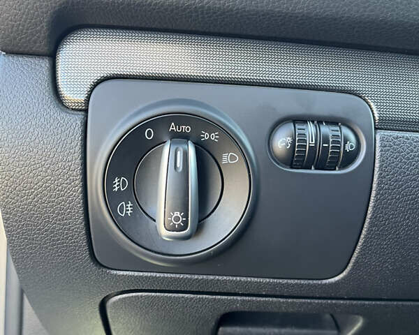 Сірий Фольксваген Гольф, об'ємом двигуна 1.6 л та пробігом 228 тис. км за 9700 $, фото 21 на Automoto.ua