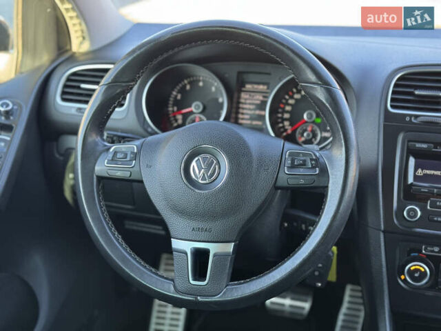 Серый Фольксваген Гольф, объемом двигателя 1.39 л и пробегом 200 тыс. км за 9200 $, фото 33 на Automoto.ua