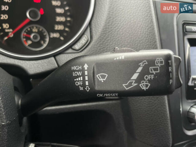 Серый Фольксваген Гольф, объемом двигателя 2 л и пробегом 257 тыс. км за 8350 $, фото 86 на Automoto.ua