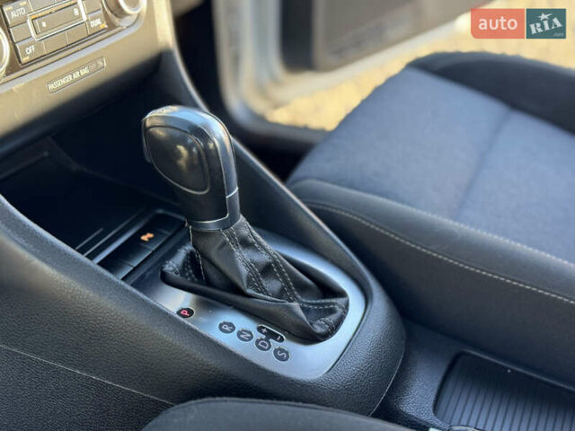 Серый Фольксваген Гольф, объемом двигателя 1.39 л и пробегом 200 тыс. км за 9200 $, фото 24 на Automoto.ua