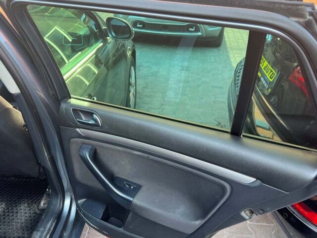 Сірий Фольксваген Гольф, об'ємом двигуна 1.6 л та пробігом 354 тис. км за 8499 $, фото 11 на Automoto.ua