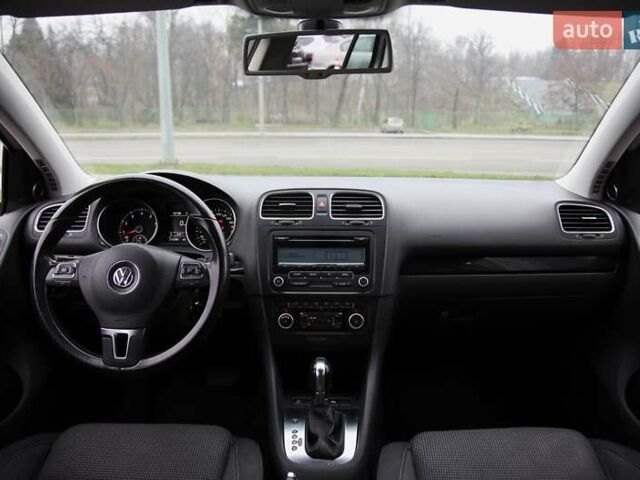 Серый Фольксваген Гольф, объемом двигателя 1.39 л и пробегом 126 тыс. км за 9000 $, фото 12 на Automoto.ua