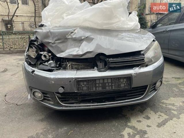 Серый Фольксваген Гольф, объемом двигателя 2 л и пробегом 204 тыс. км за 5300 $, фото 1 на Automoto.ua