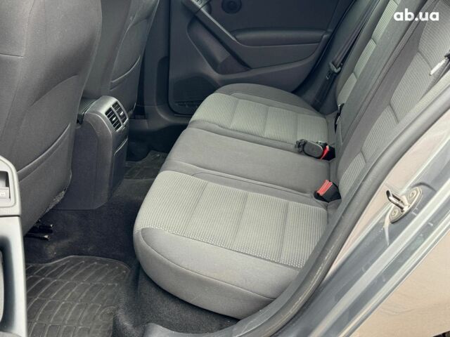 Сірий Фольксваген Гольф, об'ємом двигуна 1.6 л та пробігом 250 тис. км за 8690 $, фото 16 на Automoto.ua