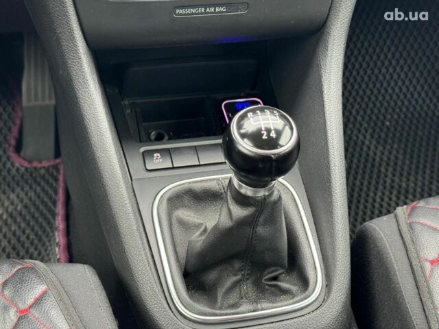 Сірий Фольксваген Гольф, об'ємом двигуна 1.6 л та пробігом 250 тис. км за 8690 $, фото 29 на Automoto.ua