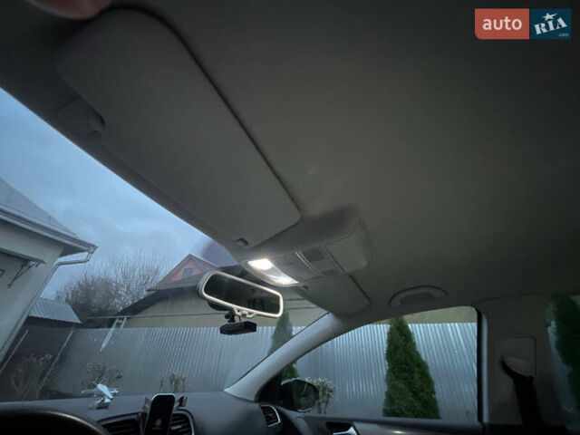 Серый Фольксваген Гольф, объемом двигателя 1.2 л и пробегом 235 тыс. км за 9200 $, фото 58 на Automoto.ua