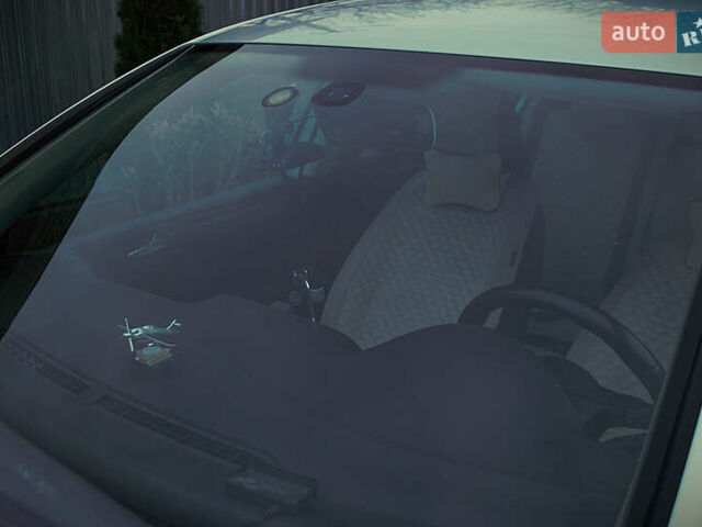 Серый Фольксваген Гольф, объемом двигателя 1.2 л и пробегом 235 тыс. км за 9200 $, фото 21 на Automoto.ua