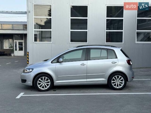 Серый Фольксваген Гольф, объемом двигателя 1.39 л и пробегом 227 тыс. км за 10500 $, фото 7 на Automoto.ua