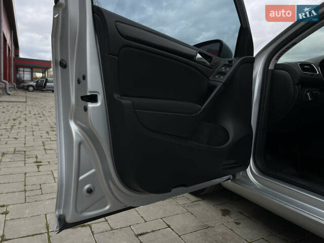 Серый Фольксваген Гольф, объемом двигателя 2 л и пробегом 257 тыс. км за 8350 $, фото 57 на Automoto.ua