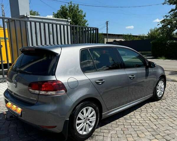 Серый Фольксваген Гольф, объемом двигателя 1.6 л и пробегом 283 тыс. км за 8400 $, фото 4 на Automoto.ua