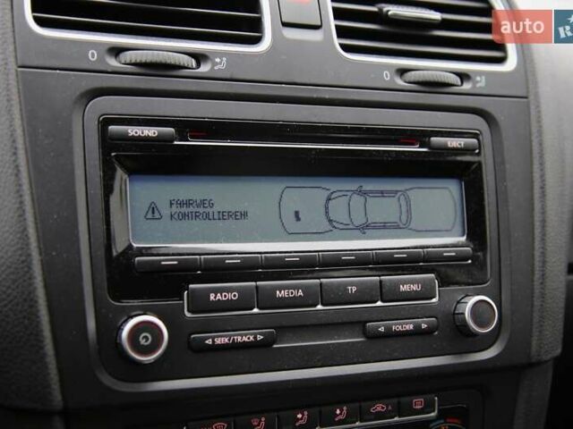 Серый Фольксваген Гольф, объемом двигателя 1.39 л и пробегом 126 тыс. км за 9000 $, фото 15 на Automoto.ua