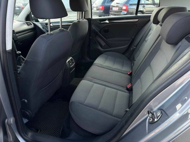 Серый Фольксваген Гольф, объемом двигателя 1.4 л и пробегом 248 тыс. км за 7999 $, фото 23 на Automoto.ua