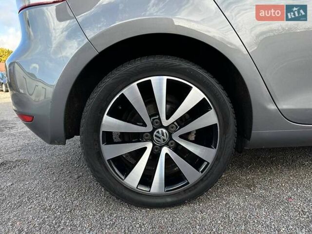 Серый Фольксваген Гольф, объемом двигателя 1.39 л и пробегом 248 тыс. км за 8200 $, фото 7 на Automoto.ua