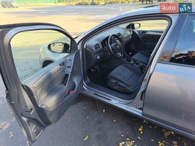 Фольксваген Гольф 2011 в Краматорске на Automoto.ua Серый Фольксваген Гольф, объемом двигателя 1.2 л и пробегом 250 тыс. км за 7000 $, фото 3 на Automoto.ua