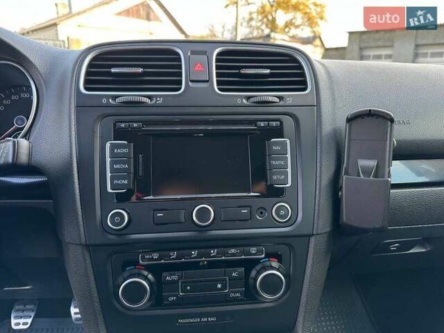 Серый Фольксваген Гольф, объемом двигателя 1.39 л и пробегом 248 тыс. км за 8200 $, фото 37 на Automoto.ua