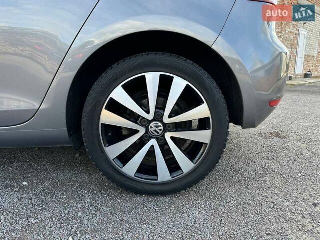 Серый Фольксваген Гольф, объемом двигателя 1.39 л и пробегом 248 тыс. км за 8200 $, фото 18 на Automoto.ua