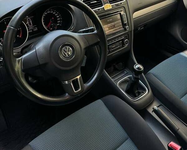 Серый Фольксваген Гольф, объемом двигателя 1.6 л и пробегом 283 тыс. км за 8400 $, фото 9 на Automoto.ua