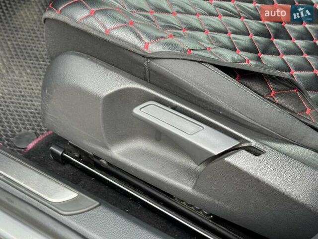 Сірий Фольксваген Гольф, об'ємом двигуна 1.6 л та пробігом 250 тис. км за 8690 $, фото 13 на Automoto.ua