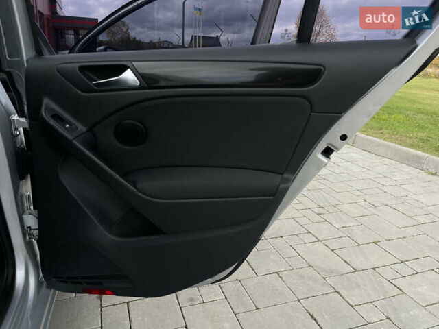 Серый Фольксваген Гольф, объемом двигателя 2 л и пробегом 257 тыс. км за 8350 $, фото 78 на Automoto.ua