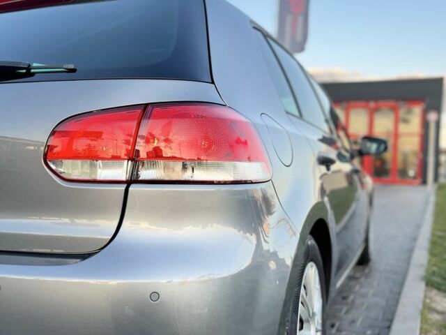 Серый Фольксваген Гольф, объемом двигателя 1.4 л и пробегом 250 тыс. км за 8200 $, фото 3 на Automoto.ua