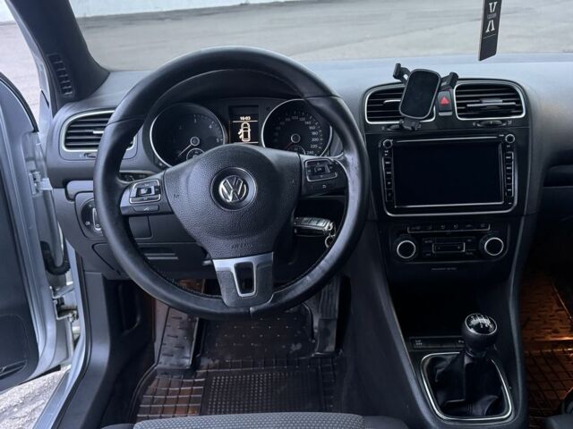 Серый Фольксваген Гольф, объемом двигателя 2 л и пробегом 270 тыс. км за 8200 $, фото 11 на Automoto.ua