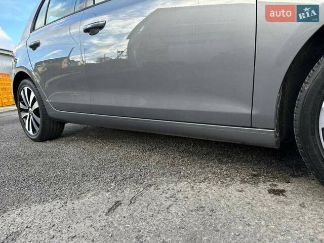 Серый Фольксваген Гольф, объемом двигателя 1.39 л и пробегом 248 тыс. км за 8200 $, фото 8 на Automoto.ua