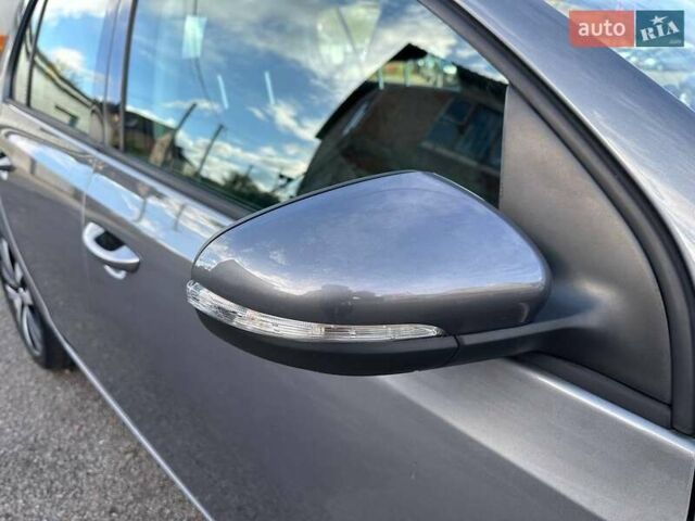 Серый Фольксваген Гольф, объемом двигателя 1.39 л и пробегом 248 тыс. км за 8200 $, фото 4 на Automoto.ua