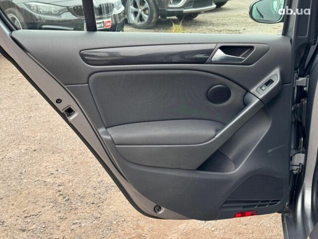 Сірий Фольксваген Гольф, об'ємом двигуна 1.6 л та пробігом 250 тис. км за 8690 $, фото 15 на Automoto.ua