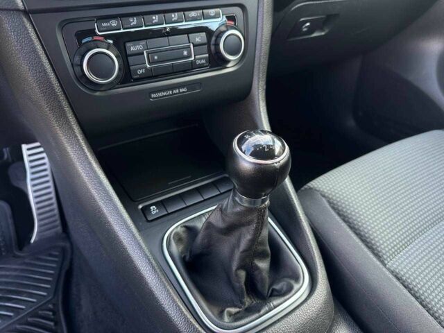 Серый Фольксваген Гольф, объемом двигателя 1.4 л и пробегом 248 тыс. км за 7999 $, фото 17 на Automoto.ua