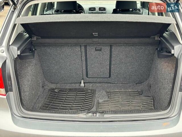 Сірий Фольксваген Гольф, об'ємом двигуна 1.6 л та пробігом 250 тис. км за 8690 $, фото 17 на Automoto.ua