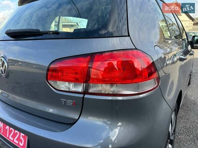 Серый Фольксваген Гольф, объемом двигателя 1.39 л и пробегом 248 тыс. км за 8200 $, фото 11 на Automoto.ua