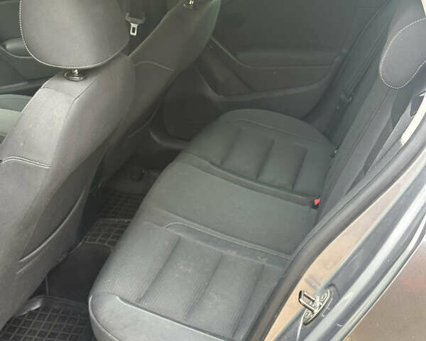 Серый Фольксваген Гольф, объемом двигателя 1.6 л и пробегом 284 тыс. км за 7750 $, фото 8 на Automoto.ua