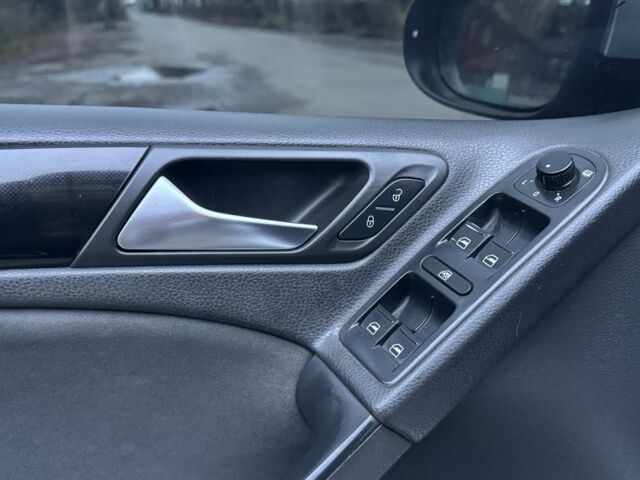 Серый Фольксваген Гольф, объемом двигателя 2 л и пробегом 270 тыс. км за 8300 $, фото 13 на Automoto.ua