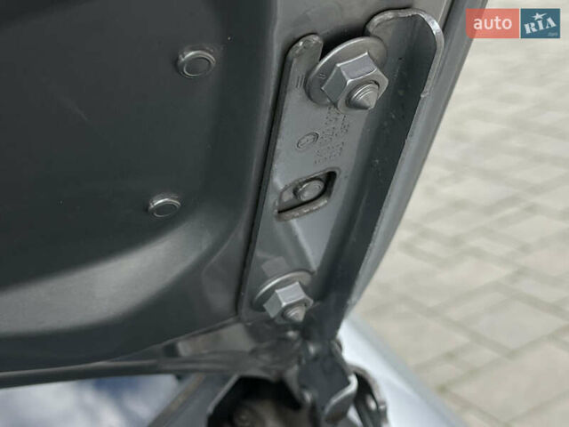 Серый Фольксваген Гольф, объемом двигателя 2 л и пробегом 257 тыс. км за 8350 $, фото 111 на Automoto.ua