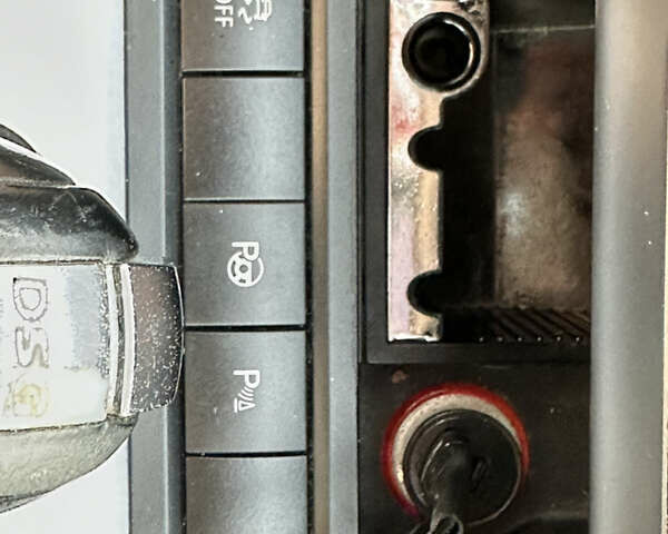 Серый Фольксваген Гольф, объемом двигателя 1.6 л и пробегом 282 тыс. км за 7800 $, фото 20 на Automoto.ua