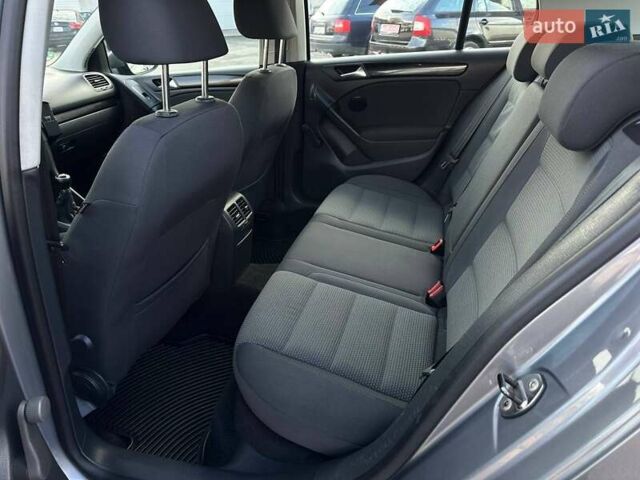 Серый Фольксваген Гольф, объемом двигателя 1.39 л и пробегом 248 тыс. км за 8200 $, фото 40 на Automoto.ua