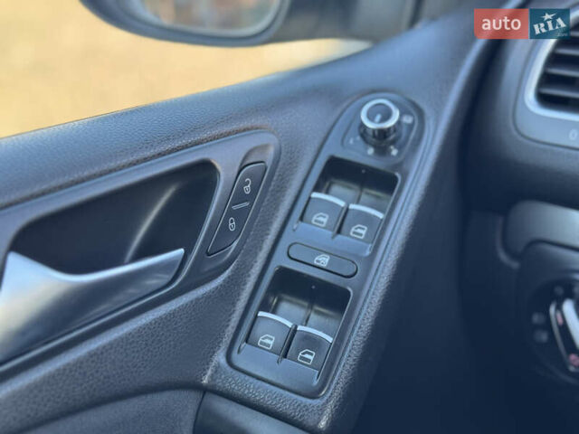 Серый Фольксваген Гольф, объемом двигателя 1.39 л и пробегом 200 тыс. км за 9200 $, фото 41 на Automoto.ua