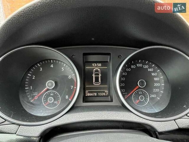 Серый Фольксваген Гольф, объемом двигателя 1.39 л и пробегом 286 тыс. км за 7777 $, фото 12 на Automoto.ua
