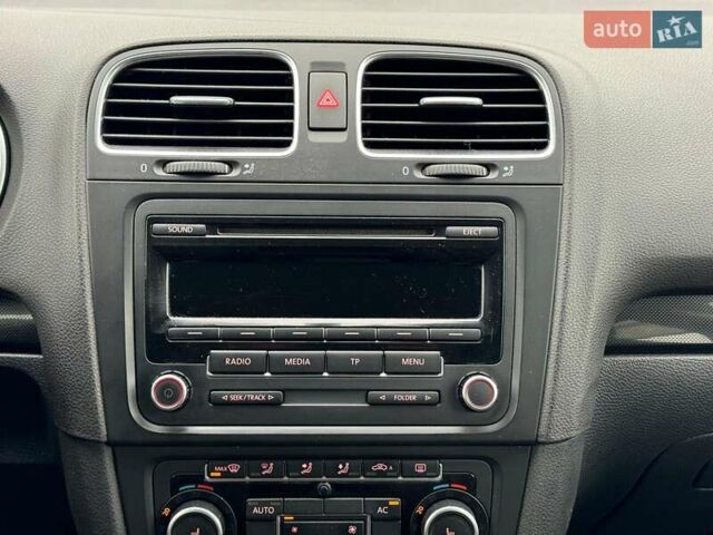 Сірий Фольксваген Гольф, об'ємом двигуна 1.6 л та пробігом 250 тис. км за 8690 $, фото 24 на Automoto.ua